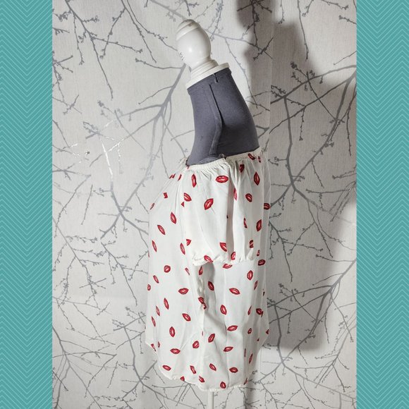 Mandee White Lips Kisses Printed Off Shoulder Blouse - Picture 2 of 4